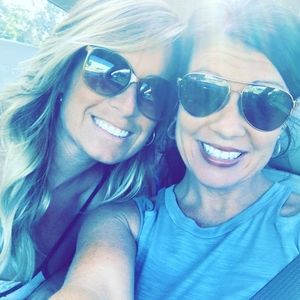 Meet your Posher, Em